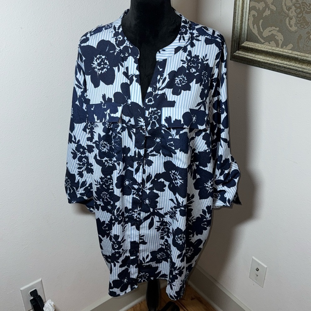 Calvin Klein striped floral print buttoned down long sleeves lightweight‎ too 3X